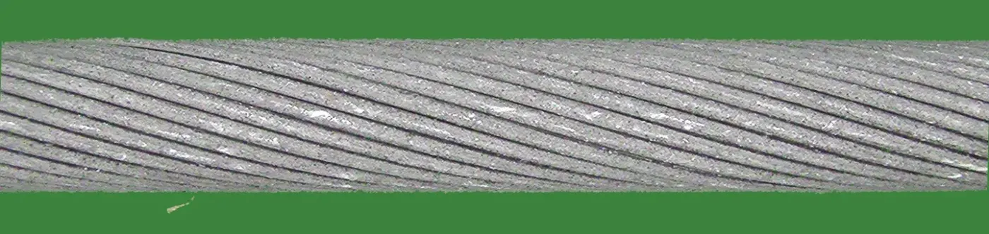 Detector strip of a healthy frame with a loose fibre on the background below the cable at the lower left: no token is coloured.